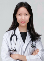 罗艺  医师